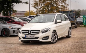 Mercedes Klasa B W246 Sports Tourer 250 BlueEFFICIENCY 211KM 2015 Mercedes-Benz Klasa B Mercedes-Benz Klasa B W246 250 4-Matic 211KM 2.0