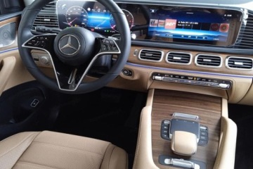 Mercedes GLE V167 SUV Facelifting 3.0 450d 367KM 2025 MERCEDES-BENZ GLE 450 d 4-Matic AMG Line 3.0 (367KM) 2025, zdjęcie 6