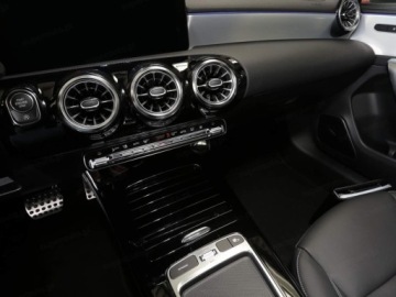 Mercedes Klasa A W177/V177 Hatchback Facelifting 1.3 200 163KM 2024 MERCEDES-BENZ A Klasa 200 AMG Line 1.3 (163KM) 2024, zdjęcie 11