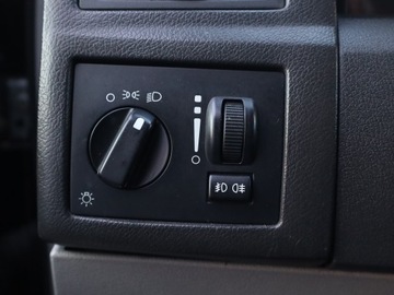 Chrysler 300C I Touring 3.0 CRD V6 218KM 2006 Chrysler 300C 3.0 D, 214 KM, Automat, Xenon, zdjęcie 16