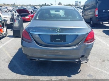 Mercedes Klasa C W205 2019 Mercedes-Benz Klasa C 300 2019 2.0l 2.0 Benzyna 255KM, zdjęcie 2