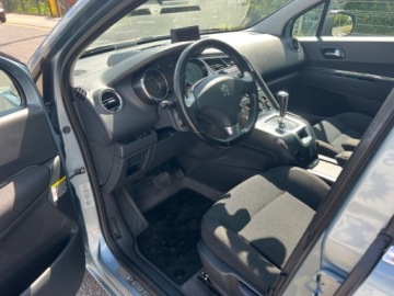 Peugeot 5008 I Minivan 1.6 HDi FAP 110KM 2011 Peugeot 5008 AUTOMAT NAWIGACJA KLIMATYZACJA PARKTRONIC TEMPOMAT PANORAMA D, zdjęcie 5