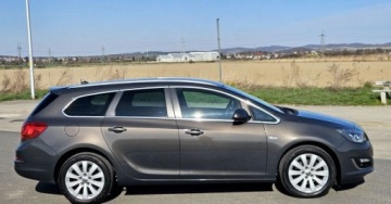 Opel Astra J Sports Tourer Facelifting 2.0 CDTI ECOTEC 165KM 2015 Opel Astra Lift 2.0 CDTI 165KM NawiPL BiXenony Ledy Grzane Kubełki+ Kiera, zdjęcie 20