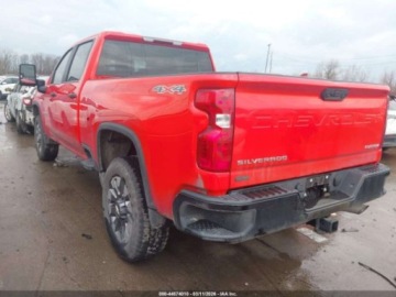 Chevrolet Silverado II 2023 Chevrolet Silverado 2500HD Standard Bed Custom 2023 6.6 Benzyna 401KM, zdjęcie 3