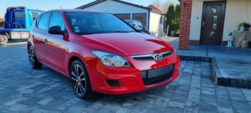 Hyundai i30 I Hatchback 1.4 109KM 2010 Hyundai i30 1,4benz. Zadbany, zdjęcie 1