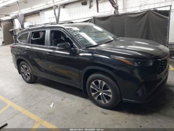 Toyota Highlander III 2024 Toyota Highlander XLE 2024 2.4l 2.4 Benzyna 265KM, zdjęcie 6