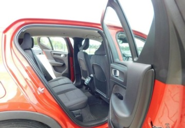 Volvo XC40 Crossover 1.5 T3 163KM 2021 Volvo XC 40 1,5T3 z Gwarancja Bezwypadkowy Model 2022r 1.5 Benzyna 163KM, zdjęcie 2