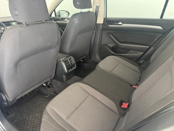Volkswagen Passat B8 Limousine 1.6 TDI BlueMotion Technology 120KM 2017 Volkswagen Passat 120KM Comfortline LED Salon PL 1rej. 2018 SSU 1.6, zdjęcie 21