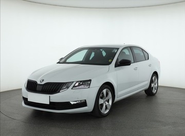 Skoda Octavia III Liftback Facelifting 1.6 TDI 115KM 2019 Skoda Octavia 1.6 TDI, Salon Polska, zdjęcie 1