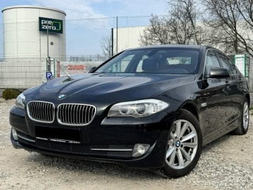 BMW Seria 5 F10-F11 Limuzyna 525d 218KM 2012 BMW 525 NAVI PDC Climatronic
