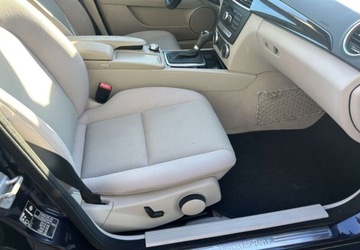 Mercedes Klasa C W204 Limuzyna 1.8 180 CGI BlueEFFICIENCY 156KM 2011 Mercedes-Benz Klasa C 1,8 benzyna 156KM, Automat, Idealny Stan, Bardzo Zad, zdjęcie 21