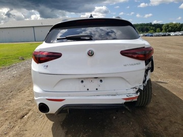 Alfa Romeo Stelvio SUV Facelifting 2.0 Turbo 280KM 2023 Alfa Romeo Stelvio Ti 2023 2.0l 2.0 Benzyna 280KM, zdjęcie 2