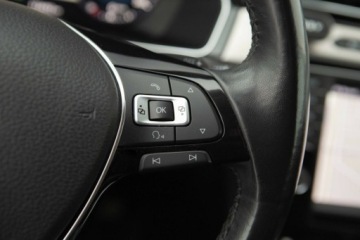 Volkswagen Passat B8 Limousine 2.0 TDI BlueMotion SCR 190KM 2017 Volkswagen Passat Highline 2.0 TDI 190 KM DSG Salon Polska Autotrade, zdjęcie 20