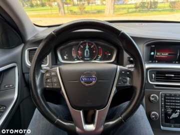 Volvo V60 I Kombi Facelifting 2.0 D4 DRIVE-E 190KM 2015 Volvo V60 Volvo V60 D4 Momentum 2.0 Diesel 190KM, zdjęcie 24