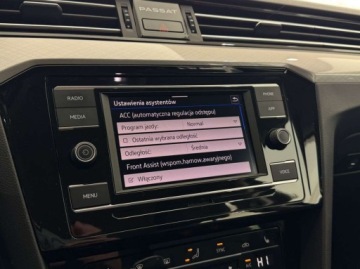 Volkswagen Passat B8 Variant Facelifting 2.0 TDI SCR 150KM 2023 Volkswagen Passat Business ACC LED Hak CarPlayAndroid Auto Podgrzewan, zdjęcie 31