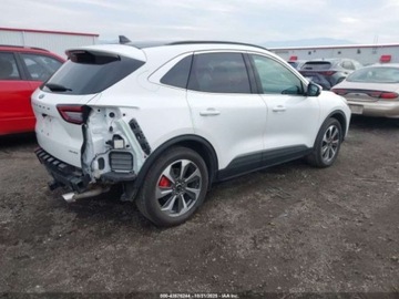 Ford Escape III 2023 Ford Escape FORD ESCAPE PLATINUM 2.0 Benzyna 250KM, zdjęcie 6