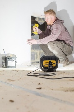 STANLEY FATMAX REFLEKTOR SIECIOWY 3000LM Bluetooth Light 5m przewód