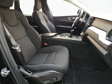 Volvo XC60 II Crossover D4 190KM 2018 Volvo XC 60 D4 AWD Momentum/190KM, zdjęcie 14