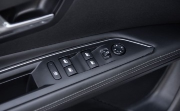Peugeot 3008 II Crossover 1.6 BlueHDi 120KM 2017 Peugeot 3008 1.6HDI 120KM Allure Perla FullLedy Navi Skora Panorama, zdjęcie 7