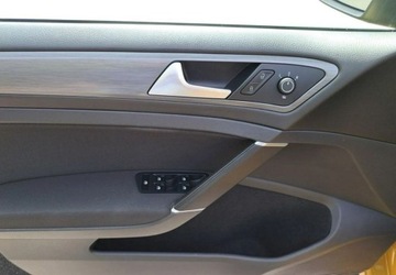 Volkswagen Golf VII Variant Facelifting 1.6 TDI-CR DPF BMT 115KM 2017 Volkswagen Golf Zadbany Highline Panorama ACC 2kpl. Kol Piekny Zloty, zdjęcie 12