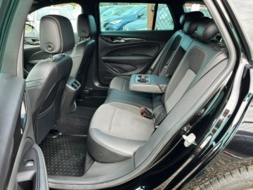 Opel Insignia II Sports Tourer Facelifting 2.0 Diesel 174KM 2021 Opel Insignia Salon Pl / Bezwypadkowy / Automat, zdjęcie 32