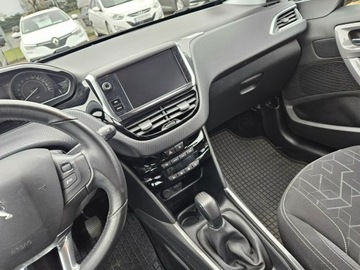 Peugeot 2008 I SUV Facelifting 1.2 PureTech 82KM 2016 Peugeot 2008 1,2benzyna 82KM salon polska navi, zdjęcie 10