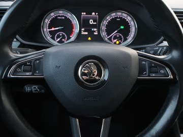Skoda Superb III Kombi 2.0 TSI 280KM 2017 Skoda Superb 2.0 TSI, Salon Polska, Serwis ASO, zdjęcie 18