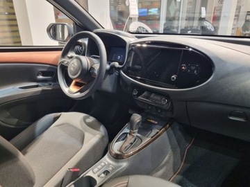 Toyota Aygo X 2025 Toyota Aygo X Aygo X Hybrid 1.5 Style e-CVT, NOWY 1.5 Benzyna 92KM, zdjęcie 2