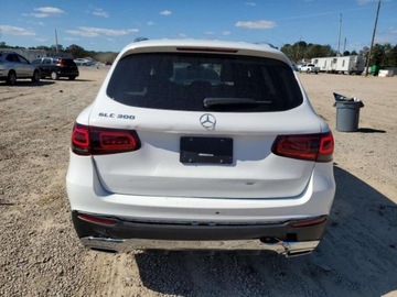 Mercedes GLC C253 2021 Mercedes-Benz GLC 2021r., Glc 300, 2L, od ubezpieczalni 2.0 Benzyna 255KM, zdjęcie 3