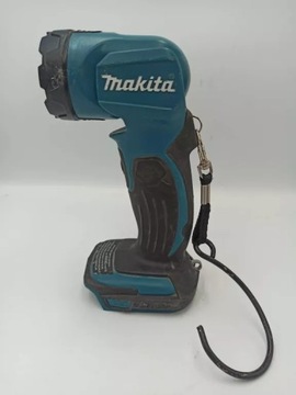 LATARKA MAKITA DML815