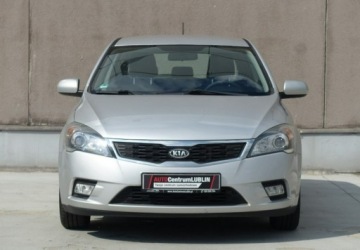 Kia Ceed I Hatchback 5d Facelifting 1.6 CRDi VGT 115KM 2012 Kia Cee'd 1.6, zdjęcie 4