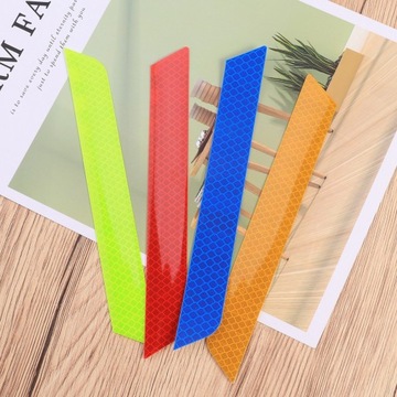 Светоотражающие наклейки на автомобильный бампер