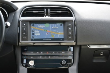 Jaguar F-Pace 2018 Jaguar F-Pace 2.0 AWD Prestige Panorama Meridian Salon PL Be, zdjęcie 31