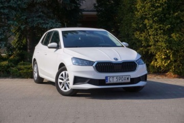 Skoda Fabia IV 1.0 MPI 80KM 2023 Skoda Fabia SalonPL, Kamera, Czuj. park., Klima, FrontLine Assist, Tempoma, zdjęcie 2