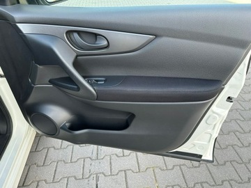 Nissan Qashqai II Crossover 1.2 DIG-T 115KM 2015 Nissan Qashqai 1.2 t-dig, Led, Tempomat, zdjęcie 15