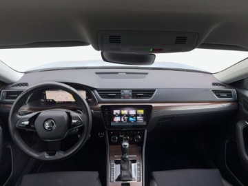 Skoda Superb III Scout 2.0 TDI SCR 200KM 2022 Skoda Superb 2.0 TDI 200KM DSG SCOUT 4X4 FV23 HAK Matrix 2.0 Diesel, zdjęcie 9