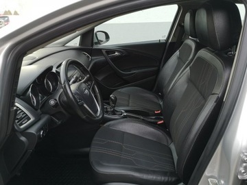 Opel Astra J Hatchback 5d 1.6 Twinport ECOTEC 115KM 2012 Opel Astra 1,6 16v 116KM Klima Isofix Tempomat, zdjęcie 16