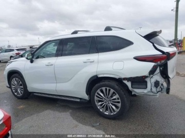 Toyota Highlander III 2024 Toyota Highlander Platinum, 2024r., 2.4L 2.4 Benzyna 265KM, zdjęcie 5