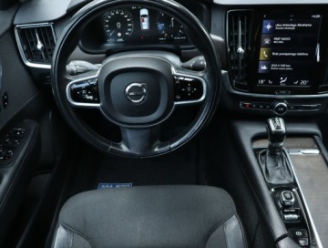 Volvo V90 II Kombi 2.0 D4 190KM 2018 Volvo V90 Cross Country D4 2.0 AWD, 187 KM, 4X4, zdjęcie 6