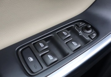 Volvo XC60 I SUV Facelifting 2.0 D3 136KM 2015 Volvo XC 60 2.0D 136KM Manual MOMENTUM II Wlasciciel Serwisowany 2.0, zdjęcie 16