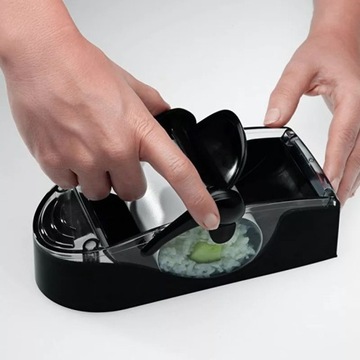 Машина для изготовления одиночных суши-роллов.