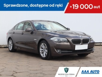 BMW Seria 5 F10-F11 Limuzyna 520d 184KM 2012 BMW 5 520d, 181 KM, Automat, Skóra, Xenon