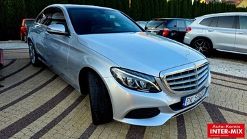 Mercedes Klasa C W205 2016 Mercedes-Benz Klasa C Mercedes-Benz C 300 4 MATIC 2.0 Benzyna 245KM, zdjęcie 1