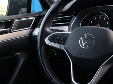 Volkswagen Passat B8 Limousine Facelifting 2.0 TSI 190KM 2021 VW Passat 2.0 TSI, Salon Polska, 1. Właściciel, zdjęcie 20