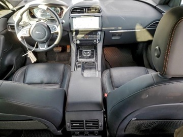Jaguar F-Pace 2020 Jaguar F-Pace Prestige 2020 2.0 Benzyna 247KM, zdjęcie 8