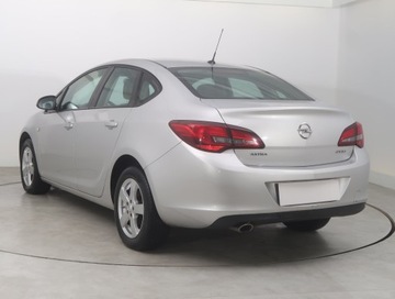 Opel Astra J Sedan 1.4 Turbo ECOTEC 140KM 2016 Opel Astra 1.4 T, Salon Polska, Serwis ASO, Skóra, zdjęcie 3