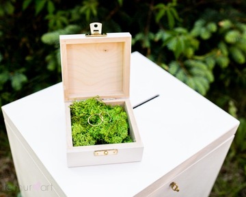 Деревянная шкатулка со мхом для обручальных колец ИНИЦИАЛЫ Украшение жениха и невесты