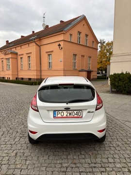 Ford Fiesta VII 2013 Ford Fiesta 1.25 benzyna Biała perełka, zdjęcie 5