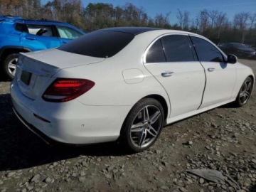 Mercedes Klasa E W213 2019 Mercedes-Benz Klasa E 2019 MERCEDES-BENZ E 300 4MATIC, silnik 2.0 L 2.0, zdjęcie 3