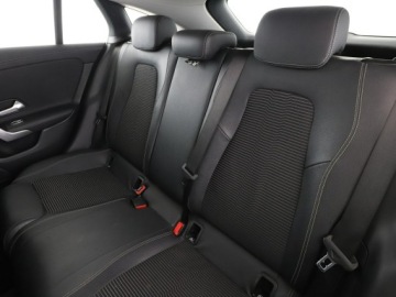 Mercedes CLA C118/X118 Shooting Brake 2.0 200d 150KM 2021 Mercedes CLA 200 Historia serwisowa Automat Full, zdjęcie 16